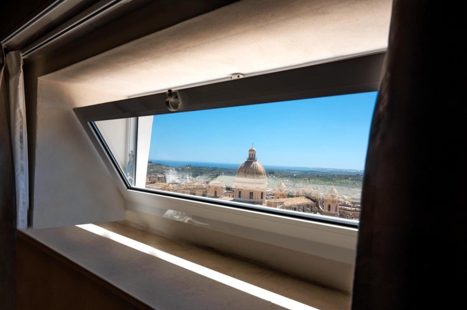 Aria Rooms And Terrace Noto Extérieur photo