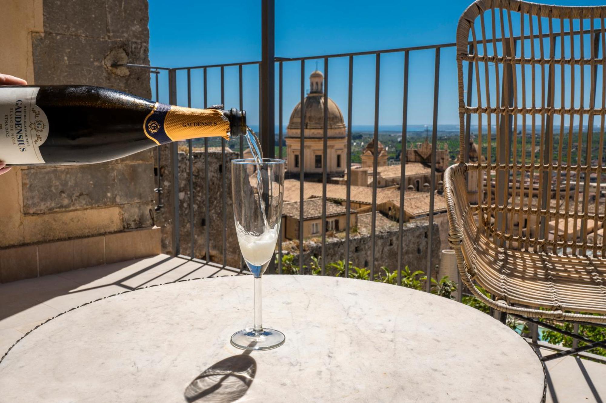 Aria Rooms And Terrace Noto Extérieur photo