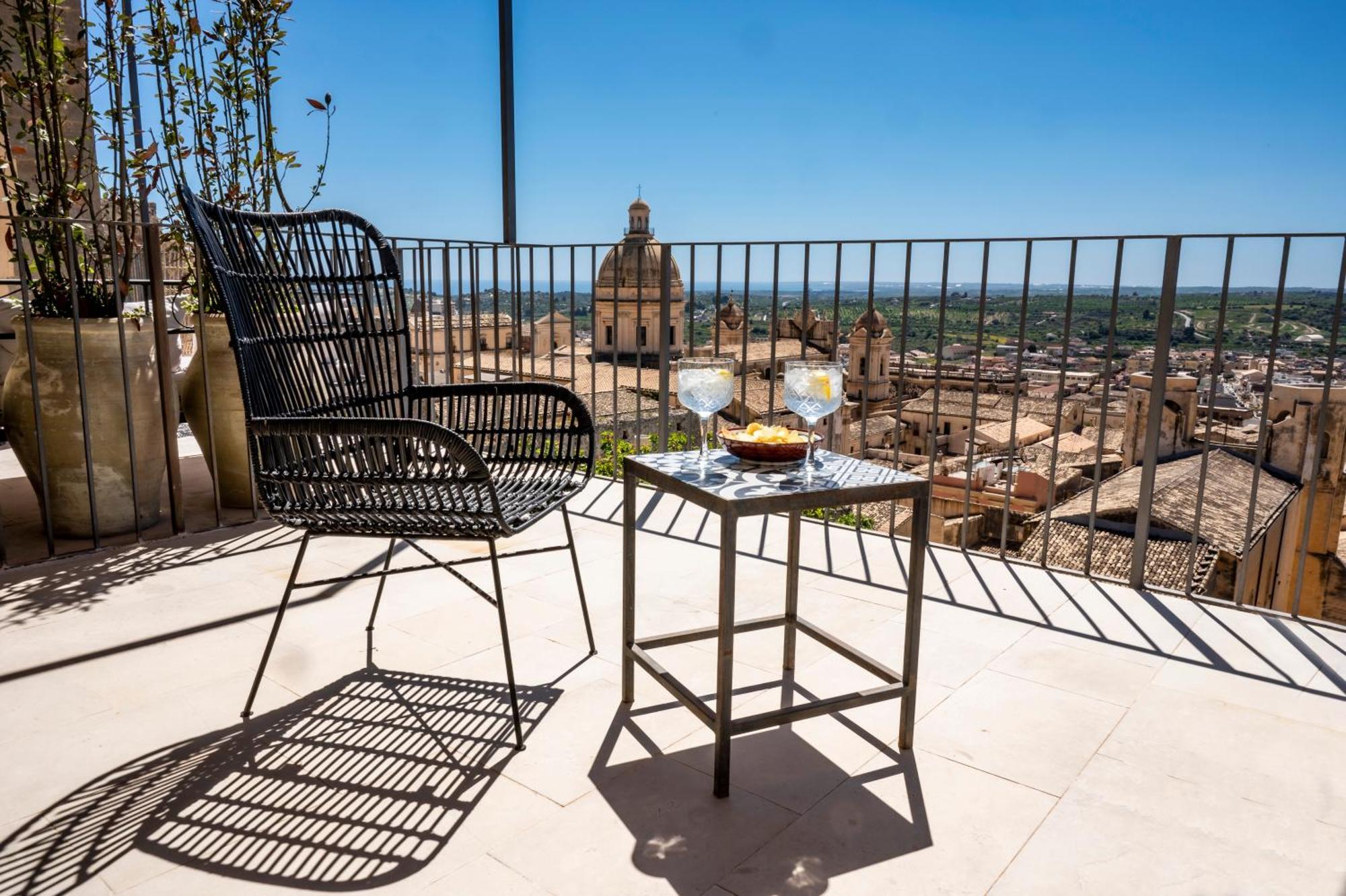 Aria Rooms And Terrace Noto Extérieur photo